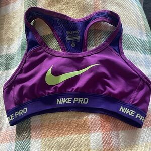 Girls Nike pro top